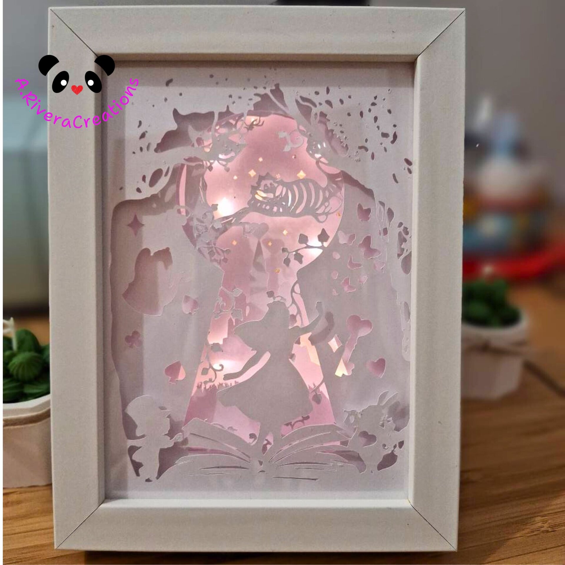 Shadow Box de Alicia en el País de las Maravillas – Cuadro de luz mágico en capa - 5