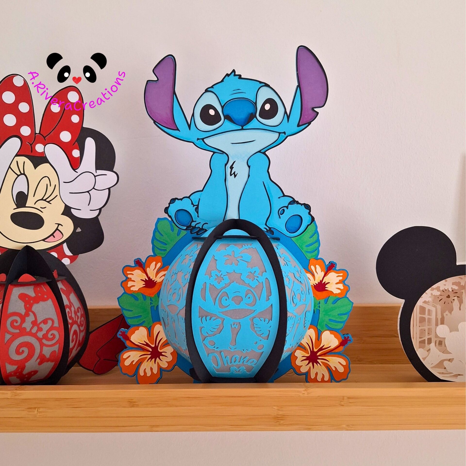 🌺 Lámpara artesanal  Stitch con diseño hawaiano hecho a mano - 4