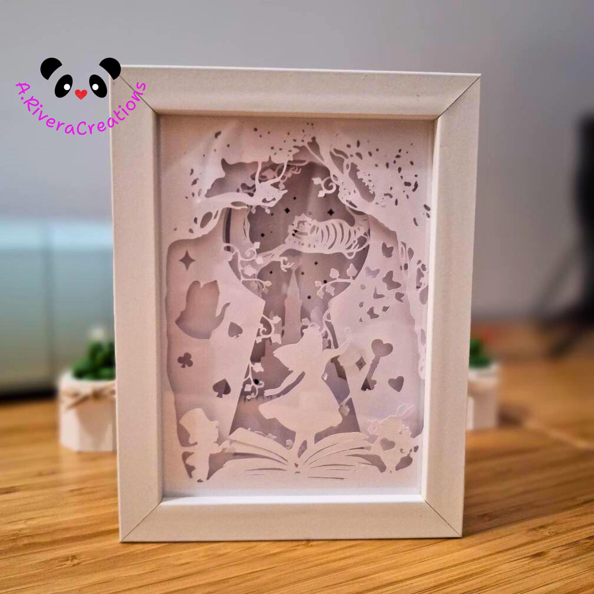 Shadow Box de Alicia en el País de las Maravillas – Cuadro de luz mágico en capa - 3